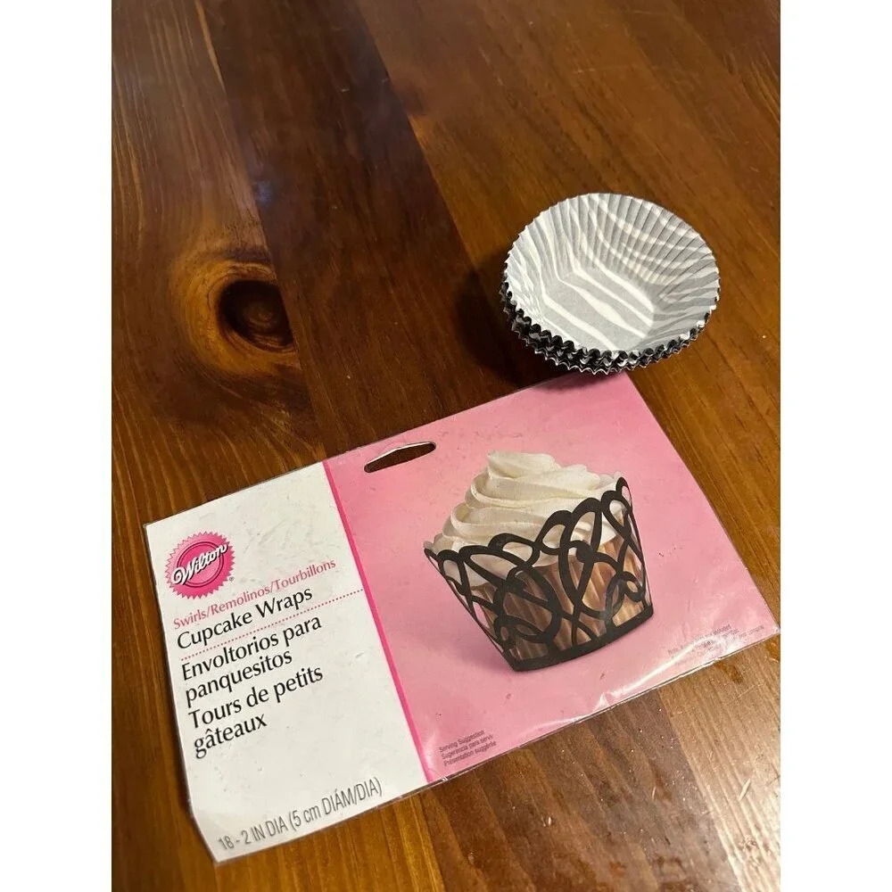 Wilton Cupcake Wraps and Zebra striped cupcake cups